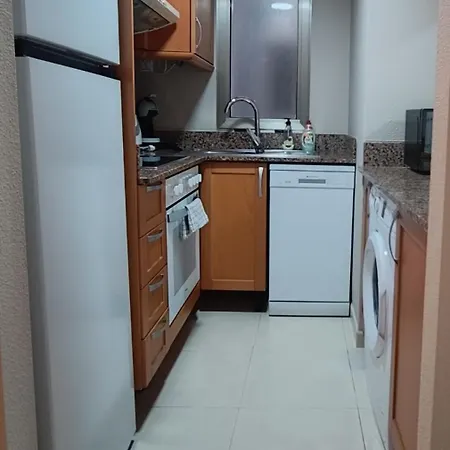 شقة X - Beach Location - Pool - Garage تورّيفيِخا